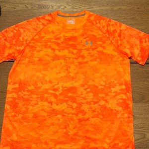 Under Armour loose heat gear tee